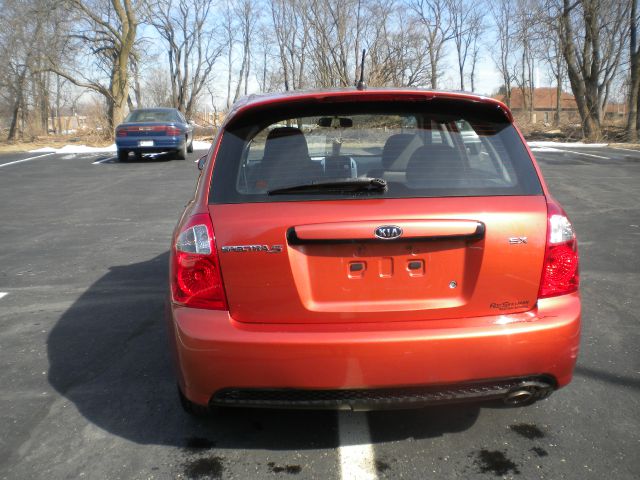 2007 Kia Spectra5 Base