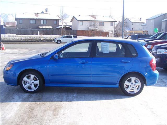 2008 Kia Spectra5 AWD, REAR DVD, Navigation, 3RD ROW, Mem/heat Seats