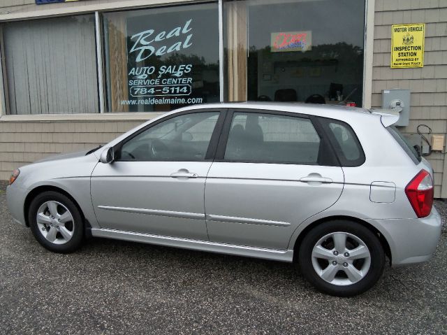 2009 Kia Spectra5 AWD, REAR DVD, Navigation, 3RD ROW, Mem/heat Seats