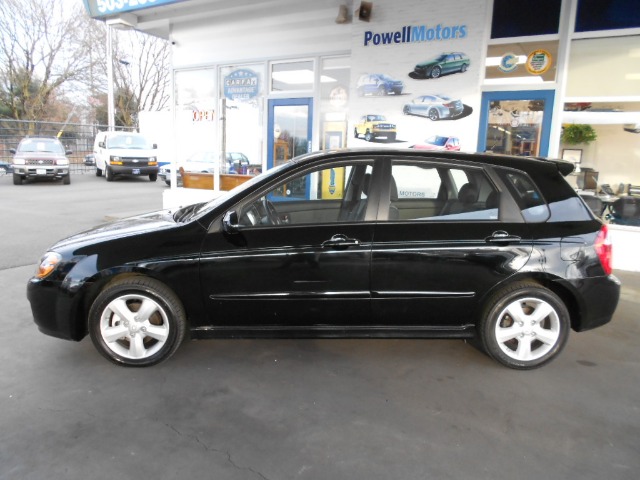 2009 Kia Spectra5 AWD, REAR DVD, Navigation, 3RD ROW, Mem/heat Seats