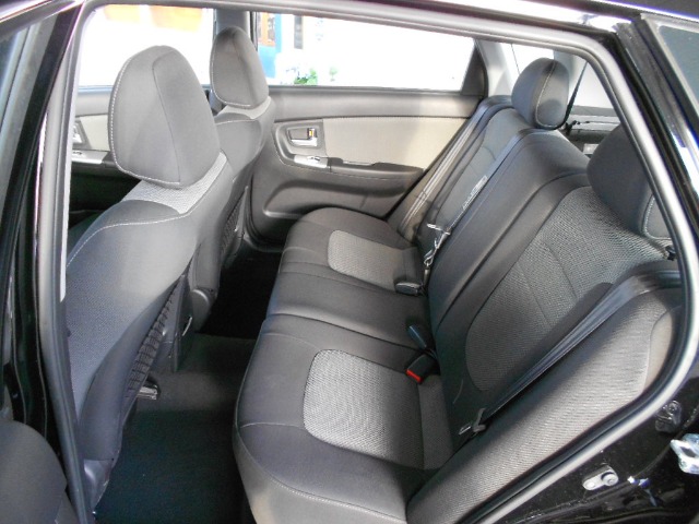 2009 Kia Spectra5 AWD, REAR DVD, Navigation, 3RD ROW, Mem/heat Seats