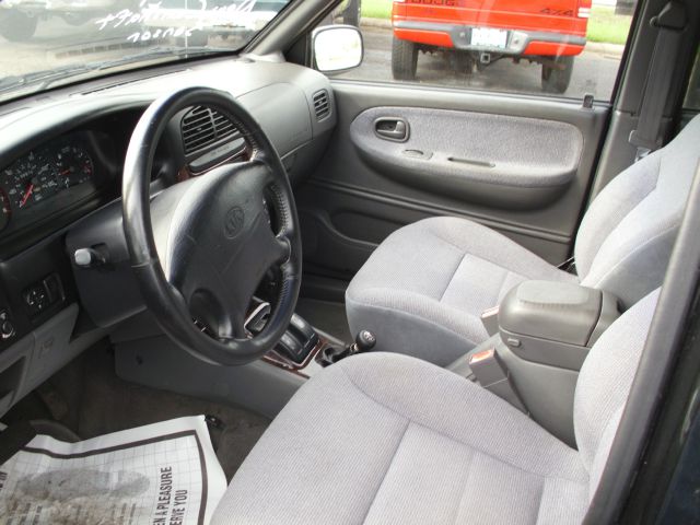 2000 Kia Sportage Volante S