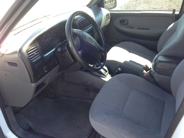 2000 Kia Sportage Volante S