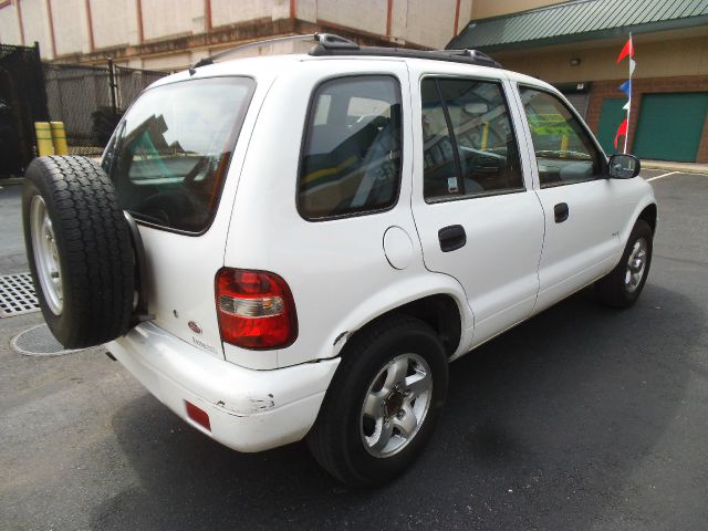 2000 Kia Sportage Volante S