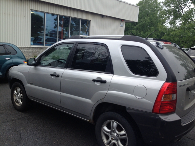 2006 Kia Sportage E350 15 Passanger Van XLT