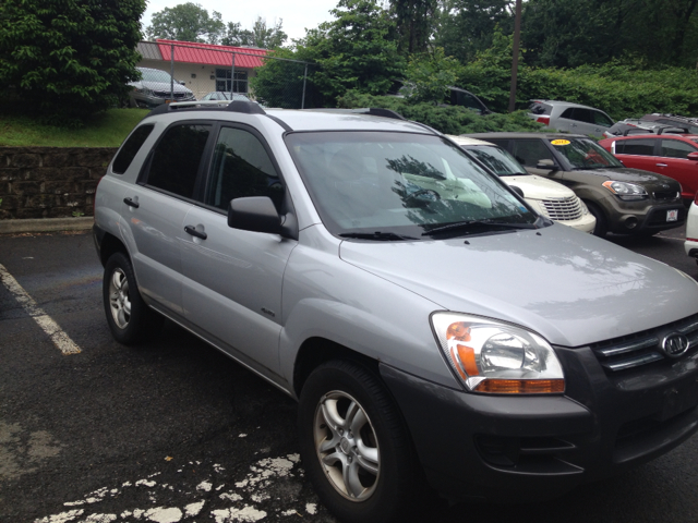 2006 Kia Sportage E350 15 Passanger Van XLT