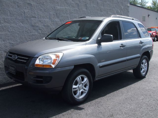 2006 Kia Sportage E350 15 Passanger Van XLT