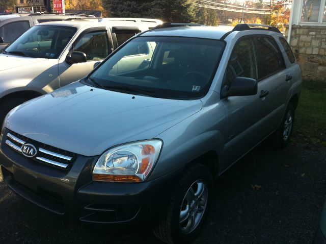 2007 Kia Sportage E350 15 Passanger Van XLT