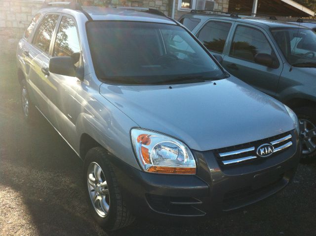 2007 Kia Sportage E350 15 Passanger Van XLT