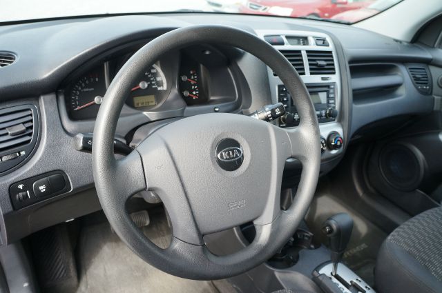 2007 Kia Sportage XE 4x4 Truck