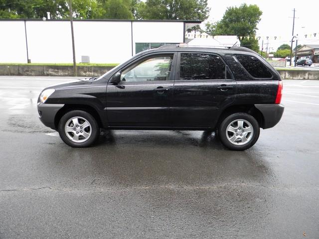 2007 Kia Sportage Elk Conversion Van