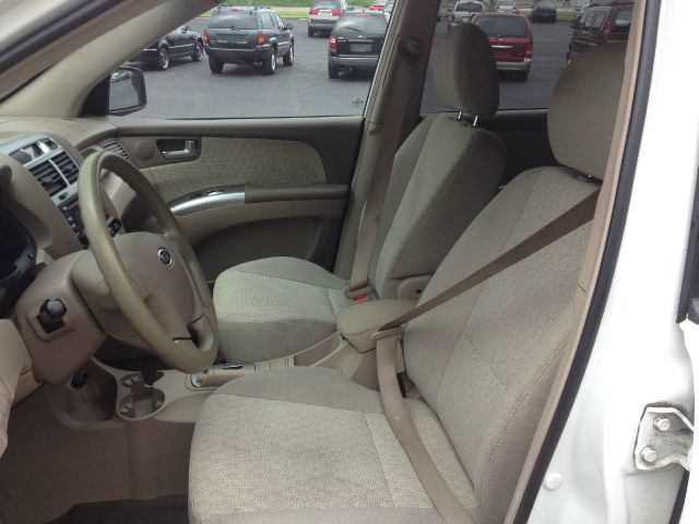 2008 Kia Sportage E350 15 Passanger Van XLT