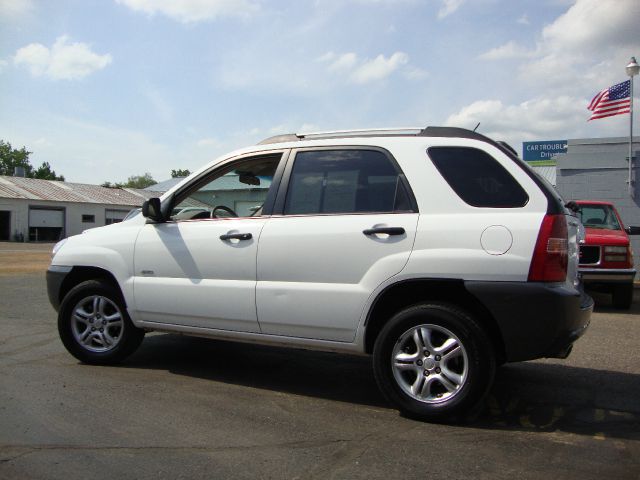 2008 Kia Sportage E350 15 Passanger Van XLT