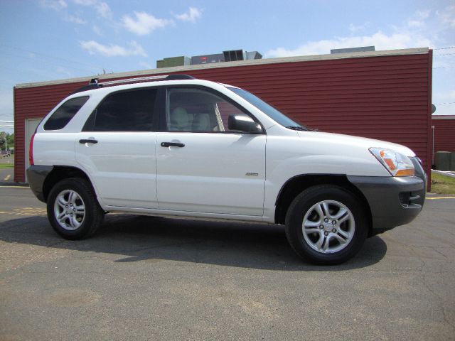 2008 Kia Sportage E350 15 Passanger Van XLT