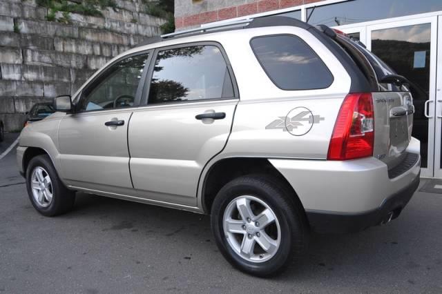 2009 Kia Sportage Elk Conversion Van