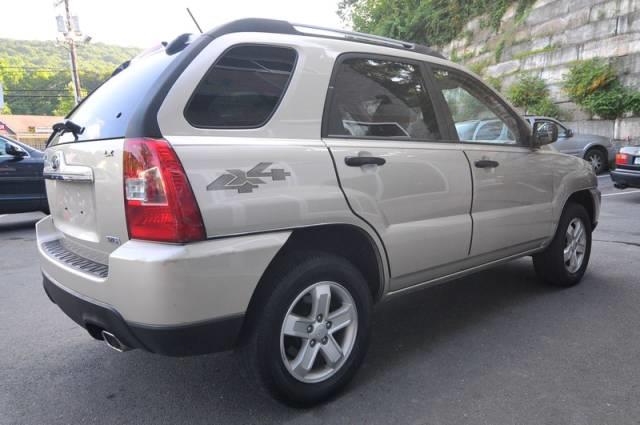 2009 Kia Sportage Elk Conversion Van
