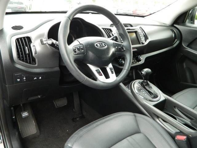 2011 Kia Sportage AWD, REAR DVD, Navigation, 3RD ROW, Mem/heat Seats