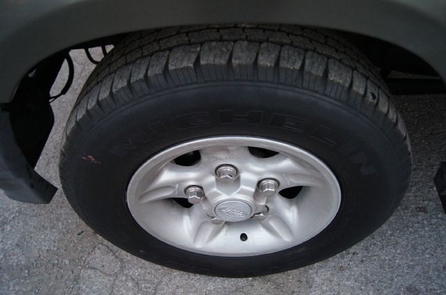 1997 Land Rover Discovery 1500 LS Ext. Cab Sportside