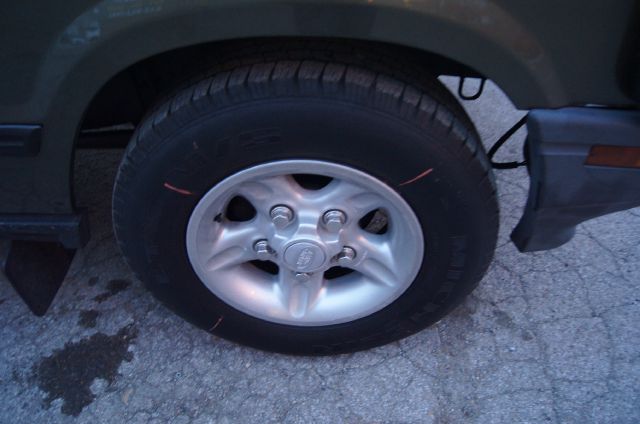 1997 Land Rover Discovery 1500 LS Ext. Cab Sportside