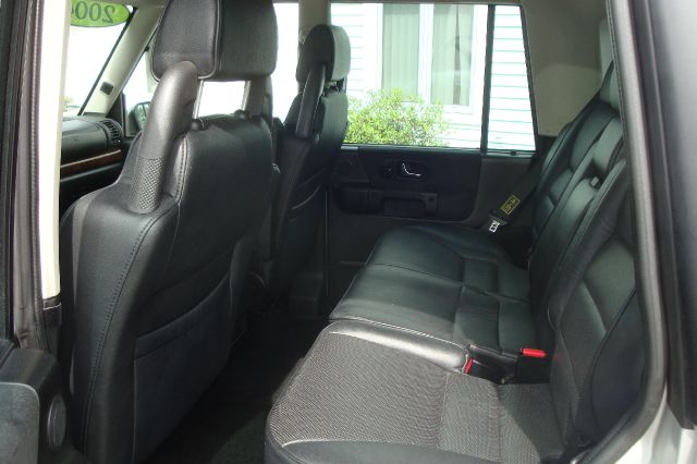2004 Land Rover Discovery 2.0T Quattro AT