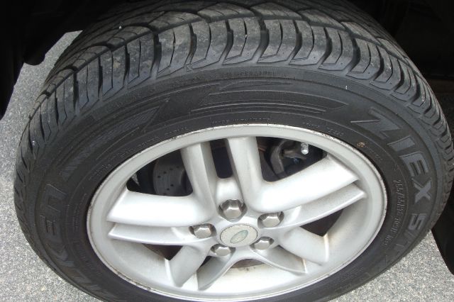 2004 Land Rover Discovery 2.0T Quattro AT