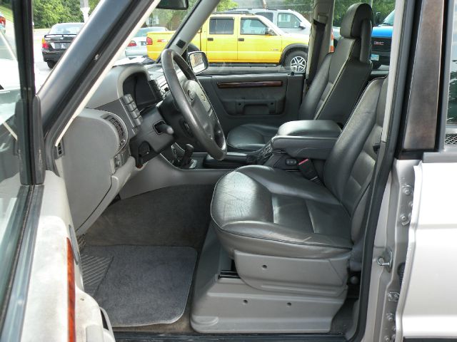 2001 Land Rover Discovery II 1999 Toyota XLE