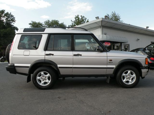 2001 Land Rover Discovery II 1999 Toyota XLE