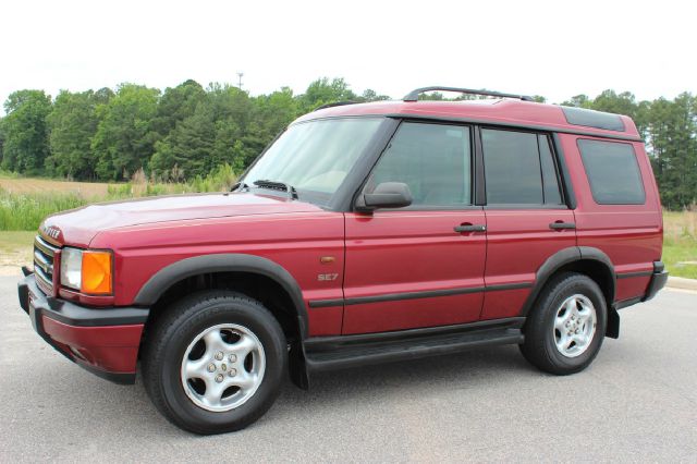 2001 Land Rover Discovery II 1999 Toyota XLE
