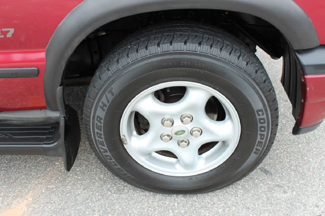 2001 Land Rover Discovery II 1999 Toyota XLE