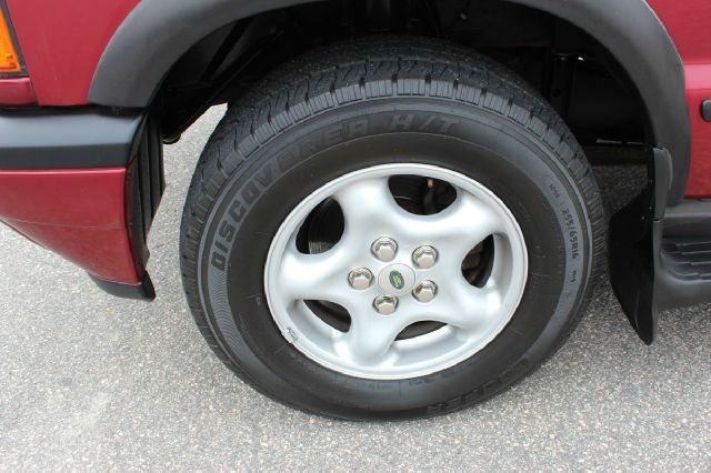 2001 Land Rover Discovery II 1999 Toyota XLE