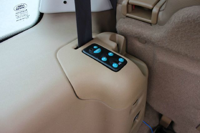 2001 Land Rover Discovery II 1999 Toyota XLE