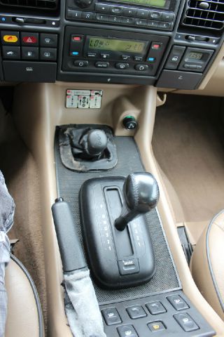 2001 Land Rover Discovery II 1999 Toyota XLE