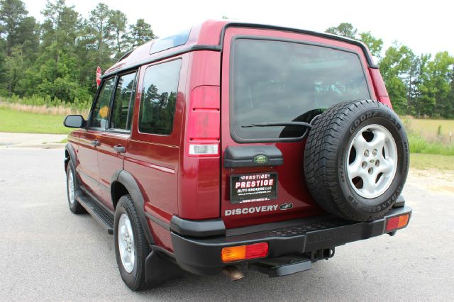 2001 Land Rover Discovery II 1999 Toyota XLE