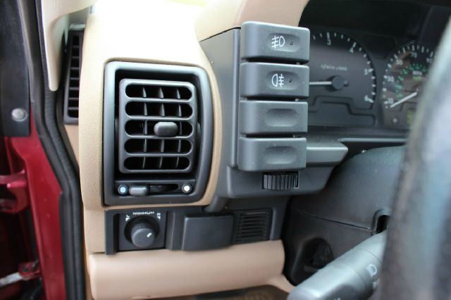 2001 Land Rover Discovery II 1999 Toyota XLE