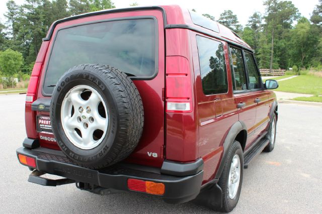 2001 Land Rover Discovery II 1999 Toyota XLE