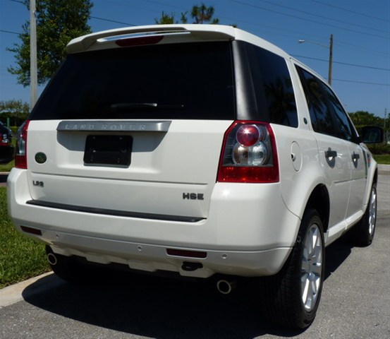 2008 Land Rover LR2 LTZ 4WD Crew Cab Z71 W/sunroof Nav 18s