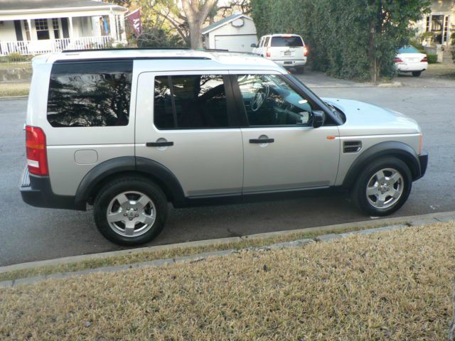 2006 Land Rover LR3 Red Line