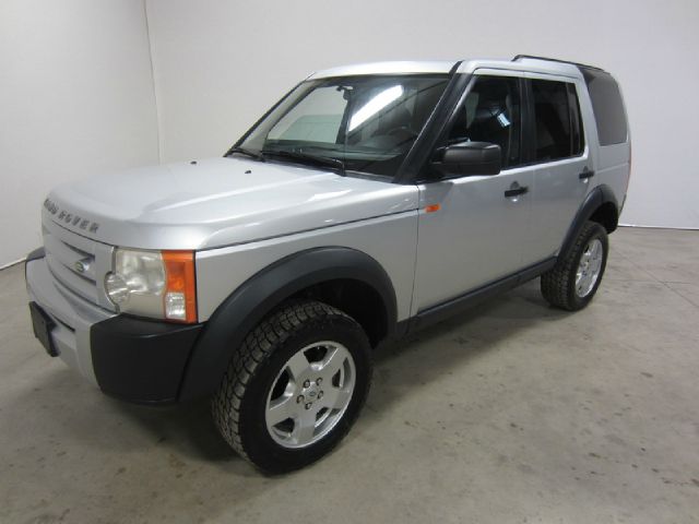 2006 Land Rover LR3 Red Line