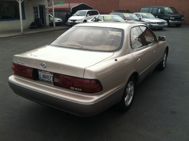 1992 Lexus ES 300 Base