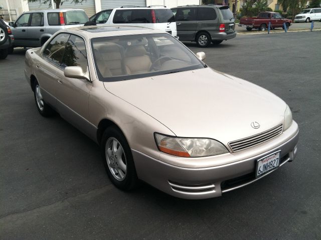 1992 Lexus ES 300 Base
