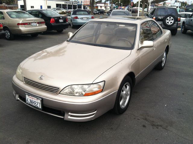 1992 Lexus ES 300 Base