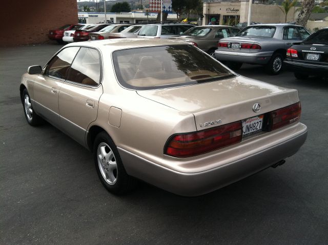 1992 Lexus ES 300 Base