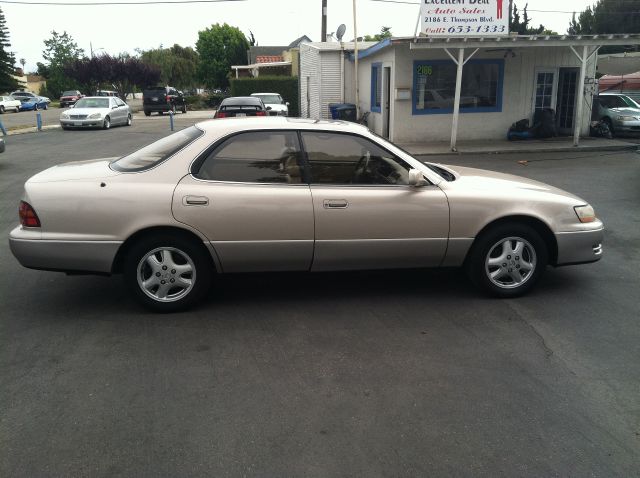 1992 Lexus ES 300 Base