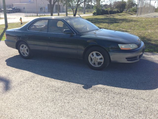 1993 Lexus ES 300 Base