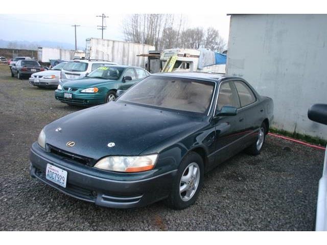 1993 Lexus ES 300 2