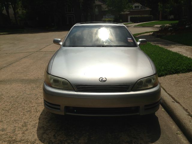 1994 Lexus ES 300 Base