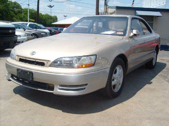 1995 Lexus ES 300 Base