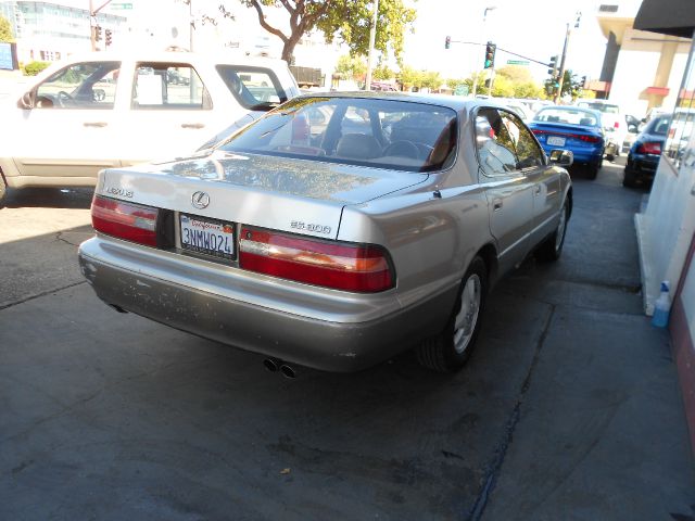 1995 Lexus ES 300 Base