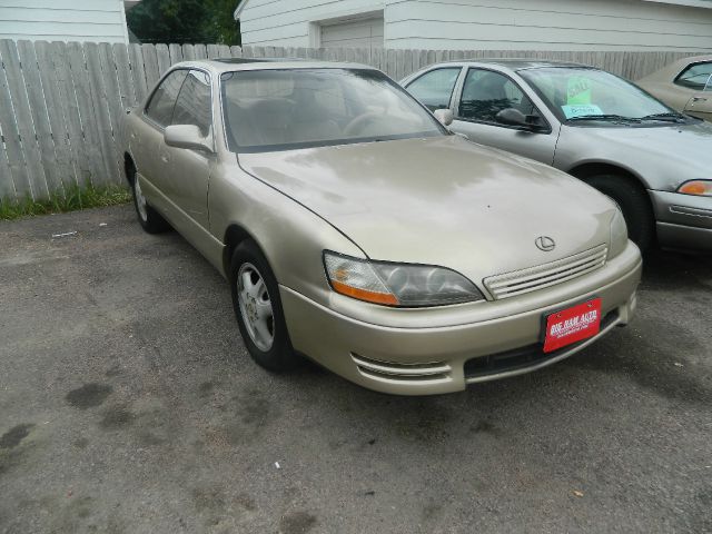 1995 Lexus ES 300 Base