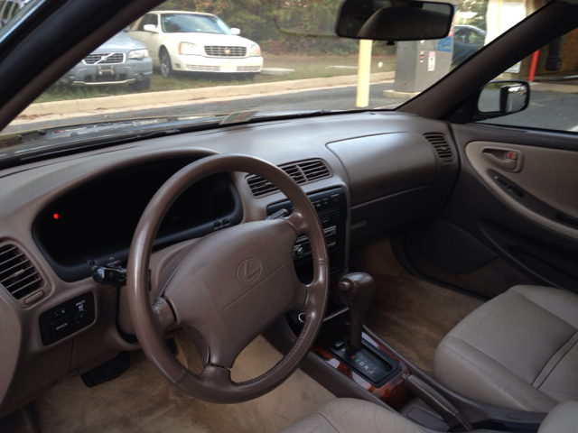 1995 Lexus ES 300 Base